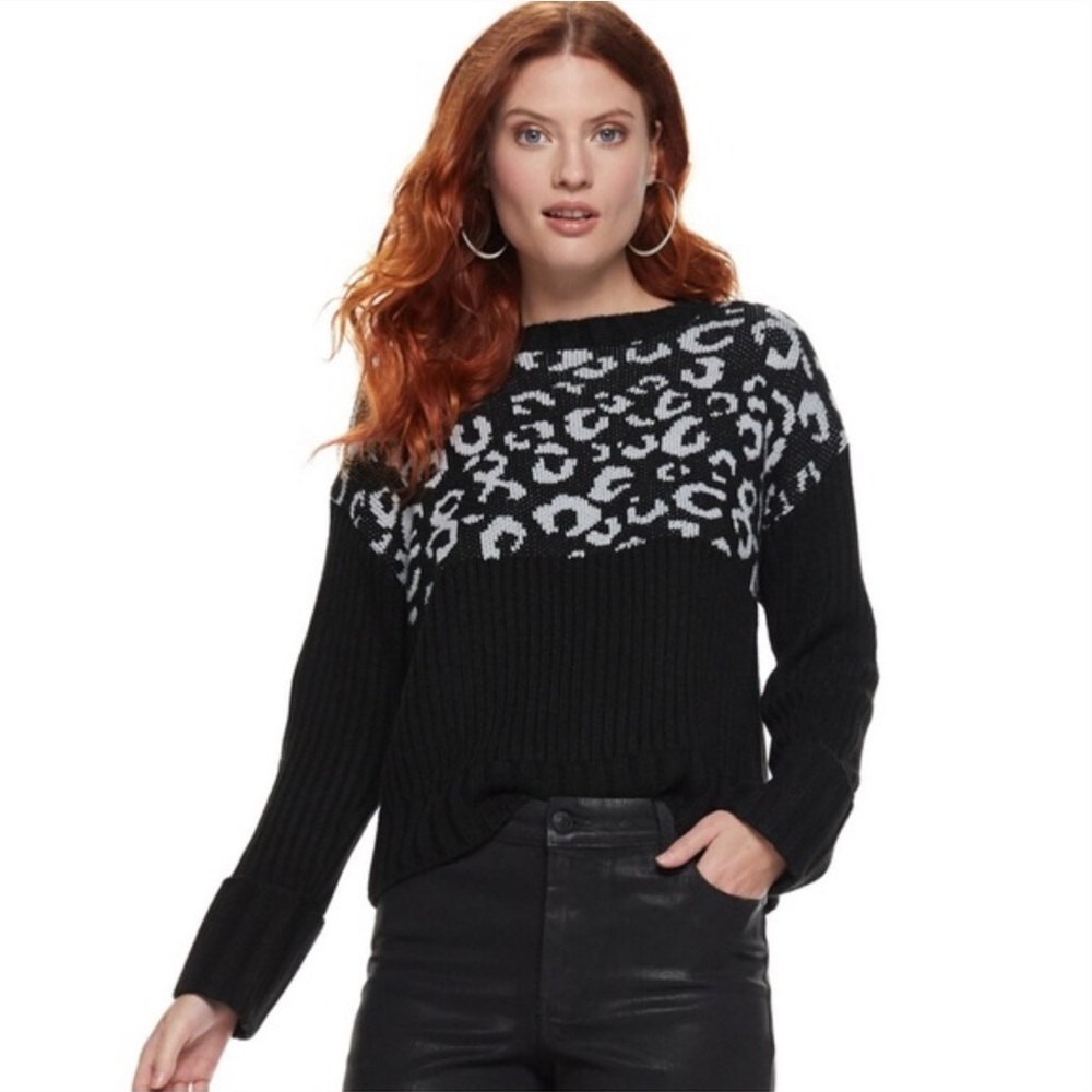 New! Nine West Leopard Cheetah Knit Ribbed Black White Crewneck Sweater